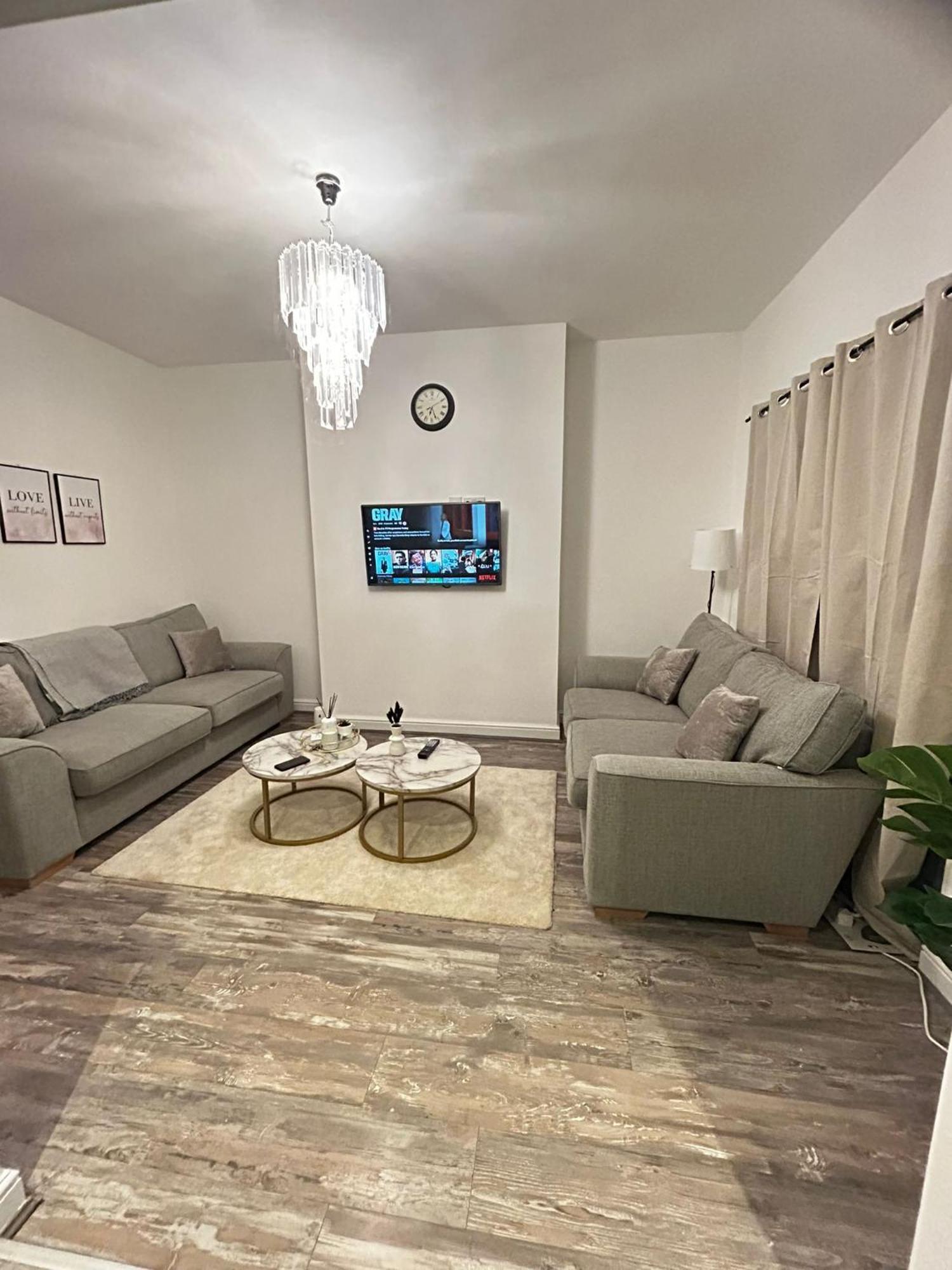 Lovely 5Br Home In Manchester. Close To The City Extérieur photo