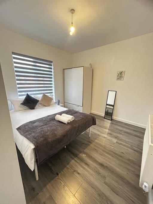 Lovely 5Br Home In Manchester. Close To The City Extérieur photo