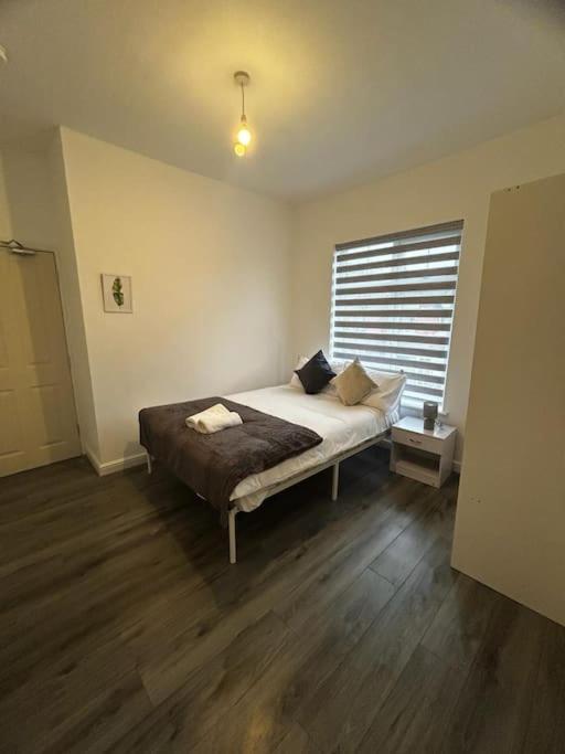 Lovely 5Br Home In Manchester. Close To The City Extérieur photo
