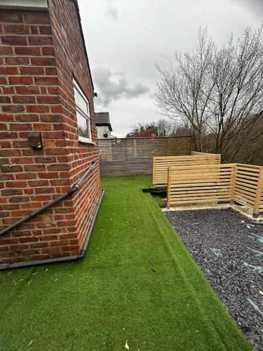 Lovely 5Br Home In Manchester. Close To The City Extérieur photo